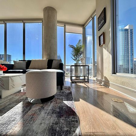 Indulge In Luxury Living 2 Bedroom Gem In The Heart Of Austin With Pool, Gym, And Breathtaking Views Bagian luar foto