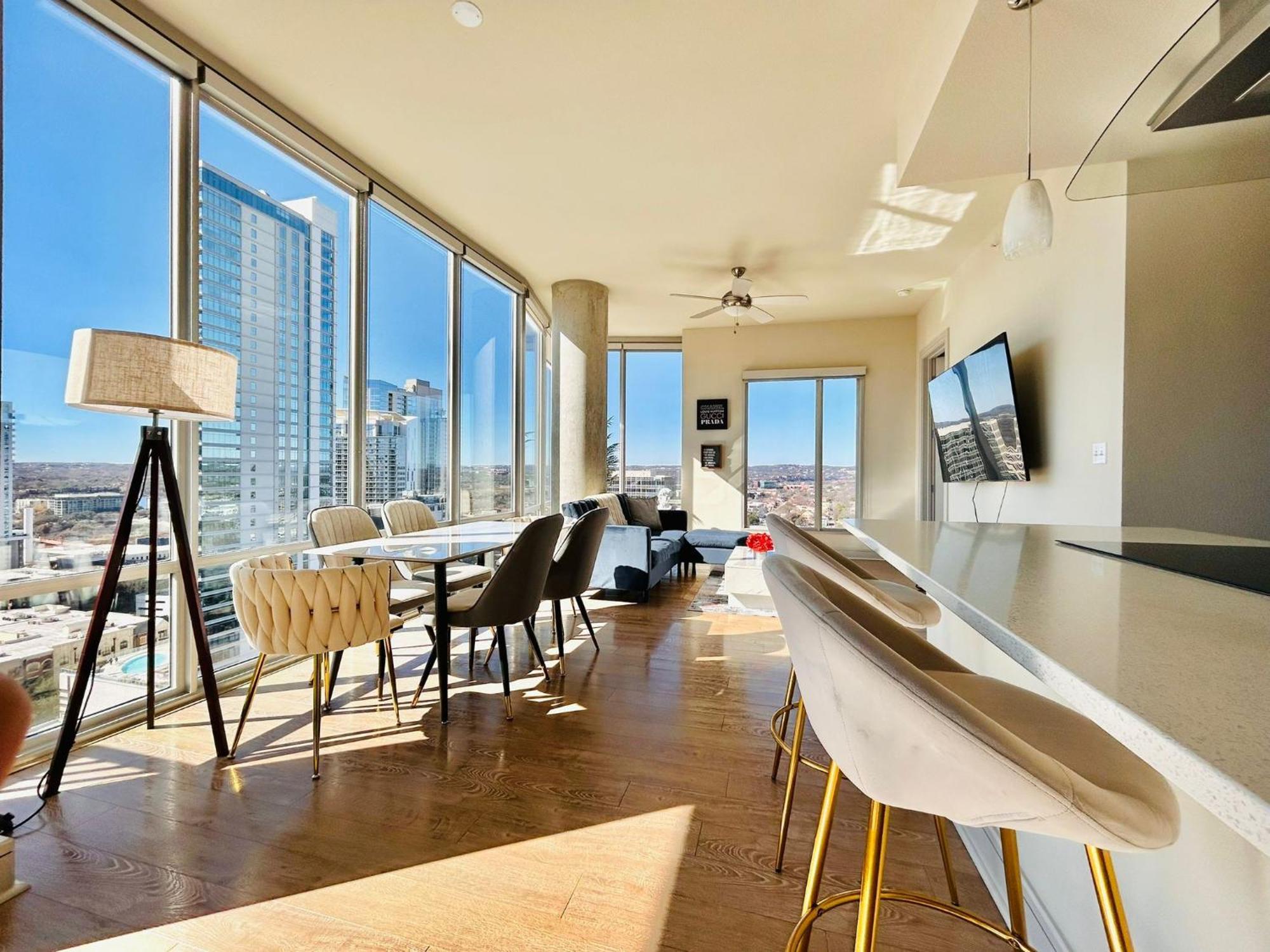 Indulge In Luxury Living 2 Bedroom Gem In The Heart Of Austin With Pool, Gym, And Breathtaking Views Bagian luar foto